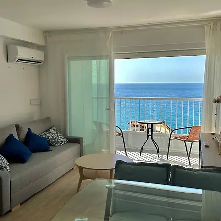 Apartment Penthouse With Sea Views *