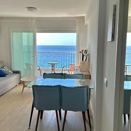Apartment Penthouse With Sea Views *
