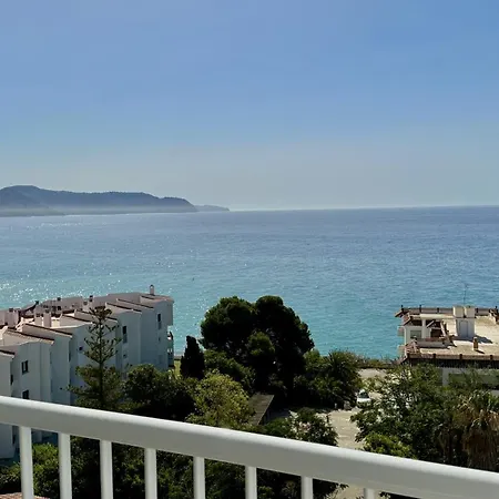 Penthouse With Sea Views شقة *