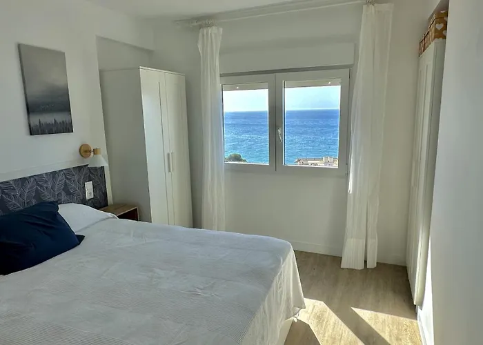 Penthouse With Sea Views *