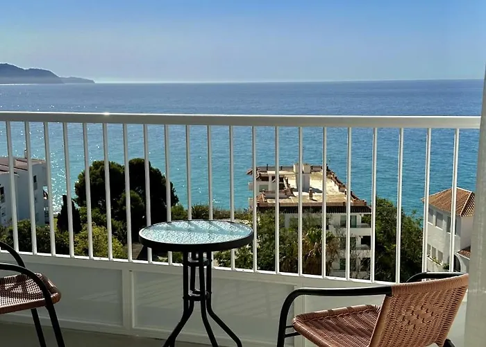 Penthouse With Sea Views