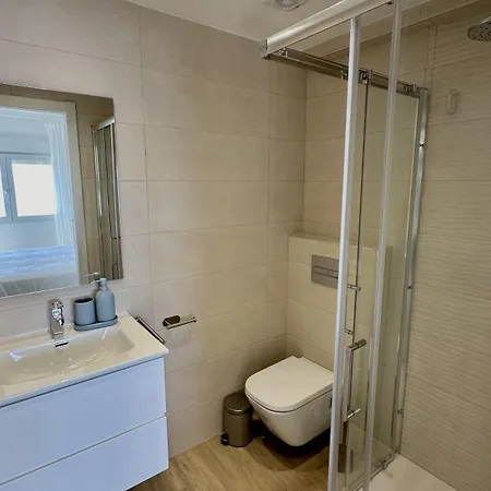 Lägenhet Penthouse With Sea Views